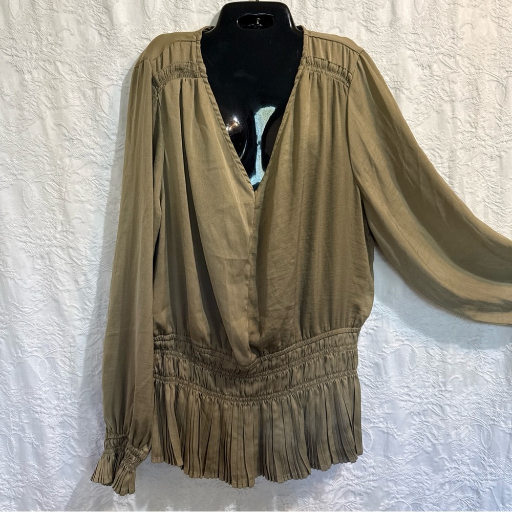 Philosophy Pleated Peplum V-Neck Smocked Waist Peasant Ruffled Blouse Size L